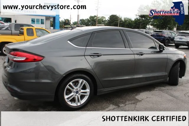 Used 2018 Gray Ford SE image 4