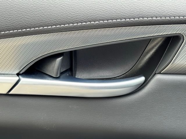 New 2026 RADIANT WHITE INFINITI Luxe FWD image 18