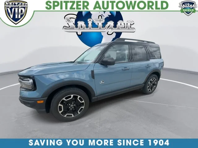 Used 2021 Blue Ford Outer Banks image 4