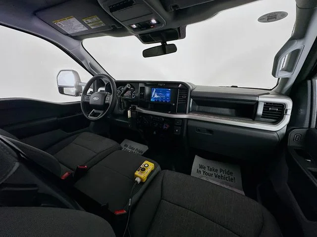 New 2025 Oxford White Ford XL image 21
