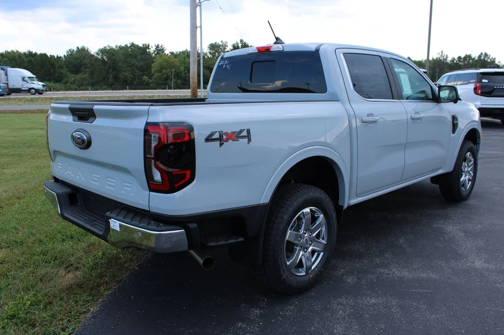 New 2026 Avalanche Ford Lariat® image 16