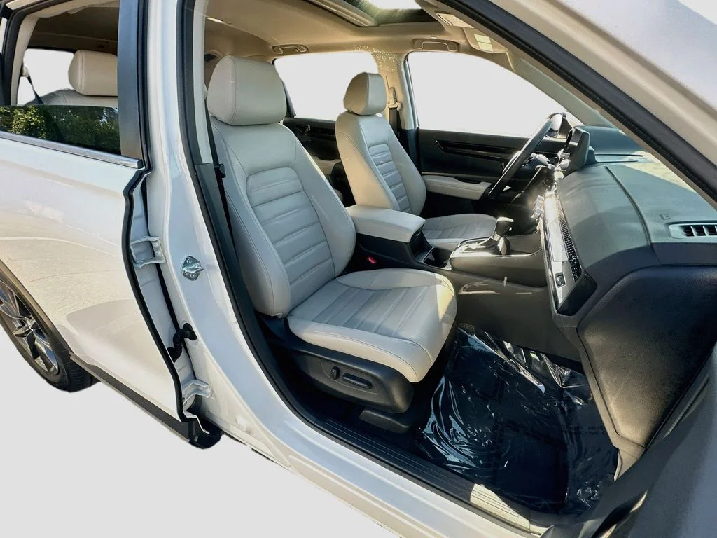 Used 2026 White Honda EX-L image 27