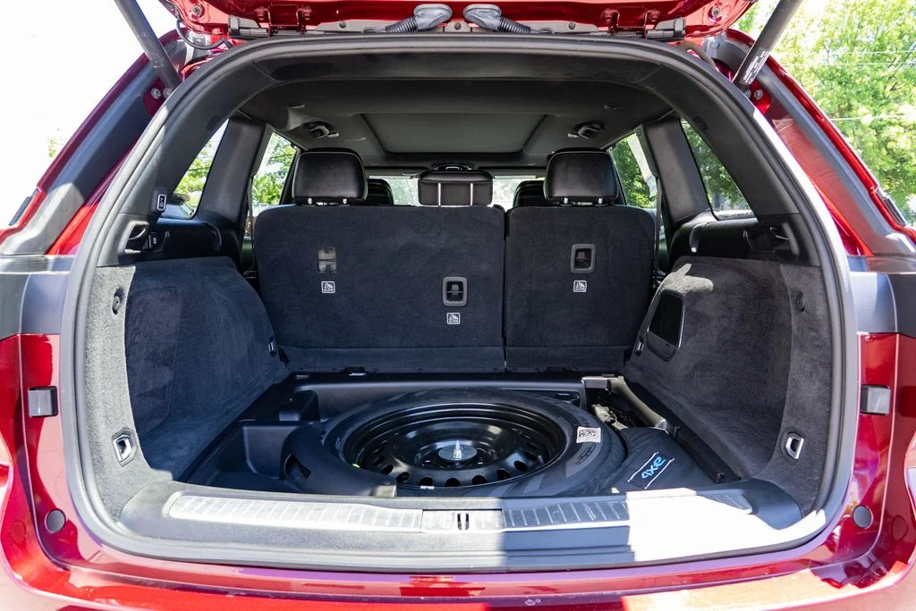 Used 2023 Red Jeep Overland 4xe image 8