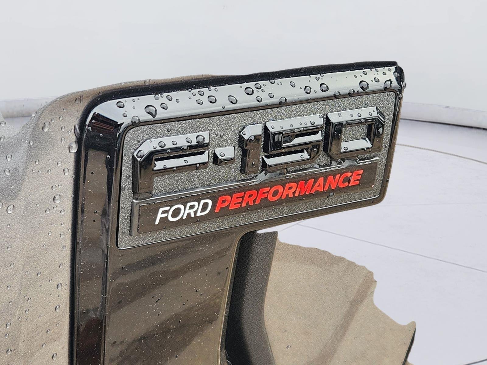 New 2026 Carbonized Gray Metallic Ford XLT image 8