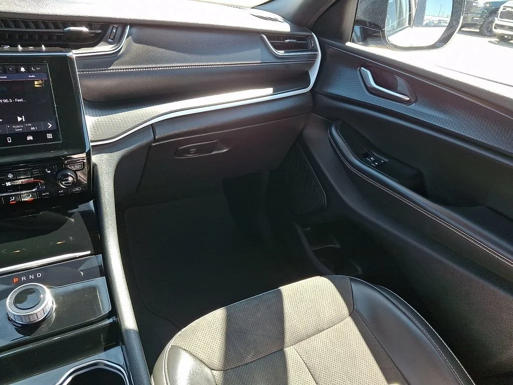 Used 2023 Bright White Clearcoat Jeep Altitude image 17