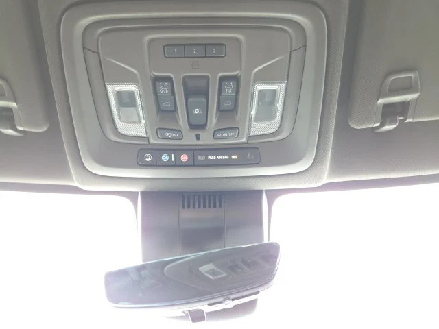 Used 2024 White GMC Denali image 27