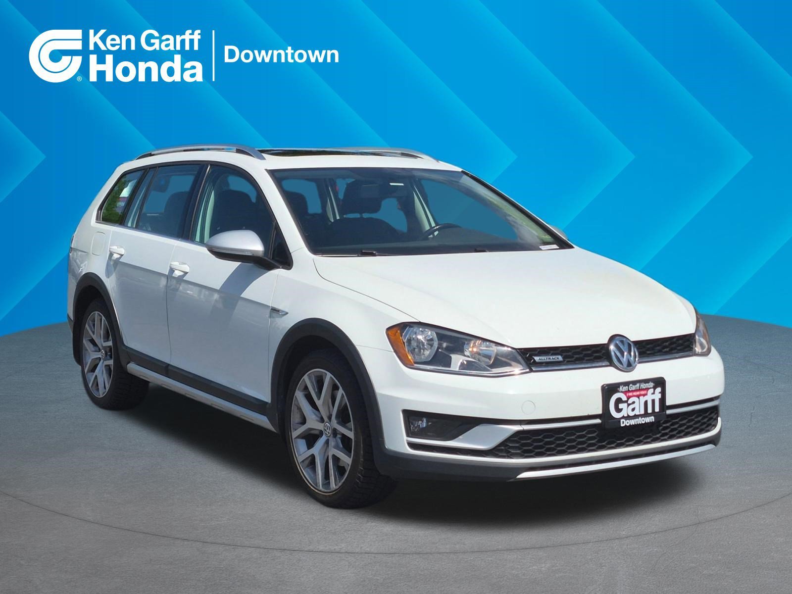 2017 Volkswagen Golf Alltrack TSI S 4Motion DSG's photo