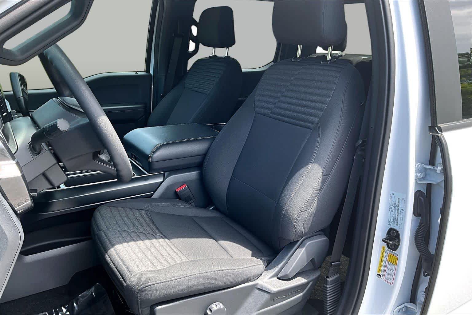 Used 2022 Oxford White Ford XL image 8