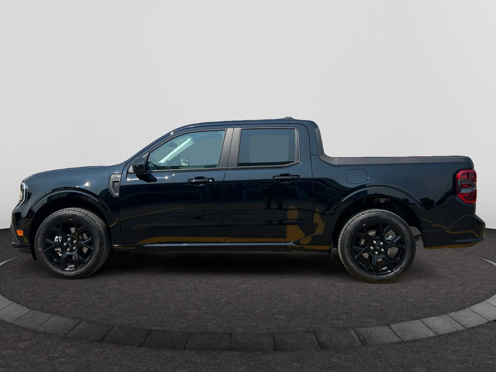 New 2026 Shadow Black Ford Lobo High image 2