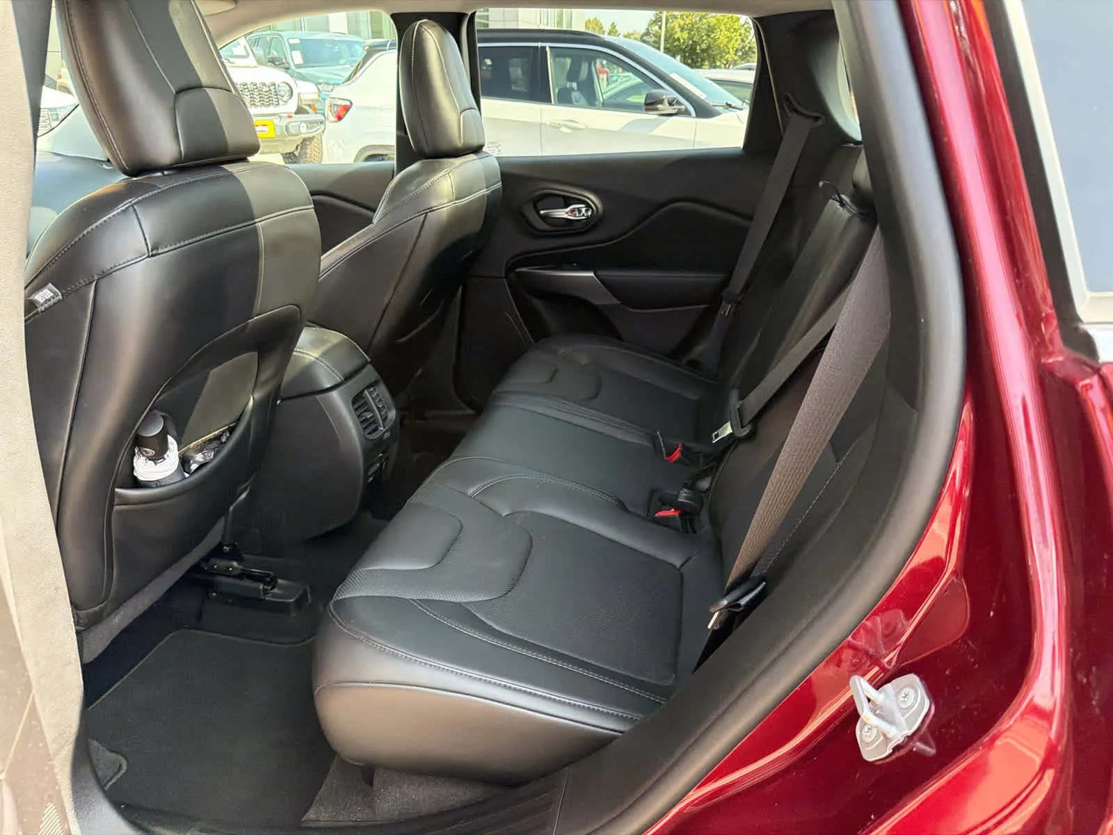 Used 2019 Velvet Red Pearlcoat Jeep Limited image 9