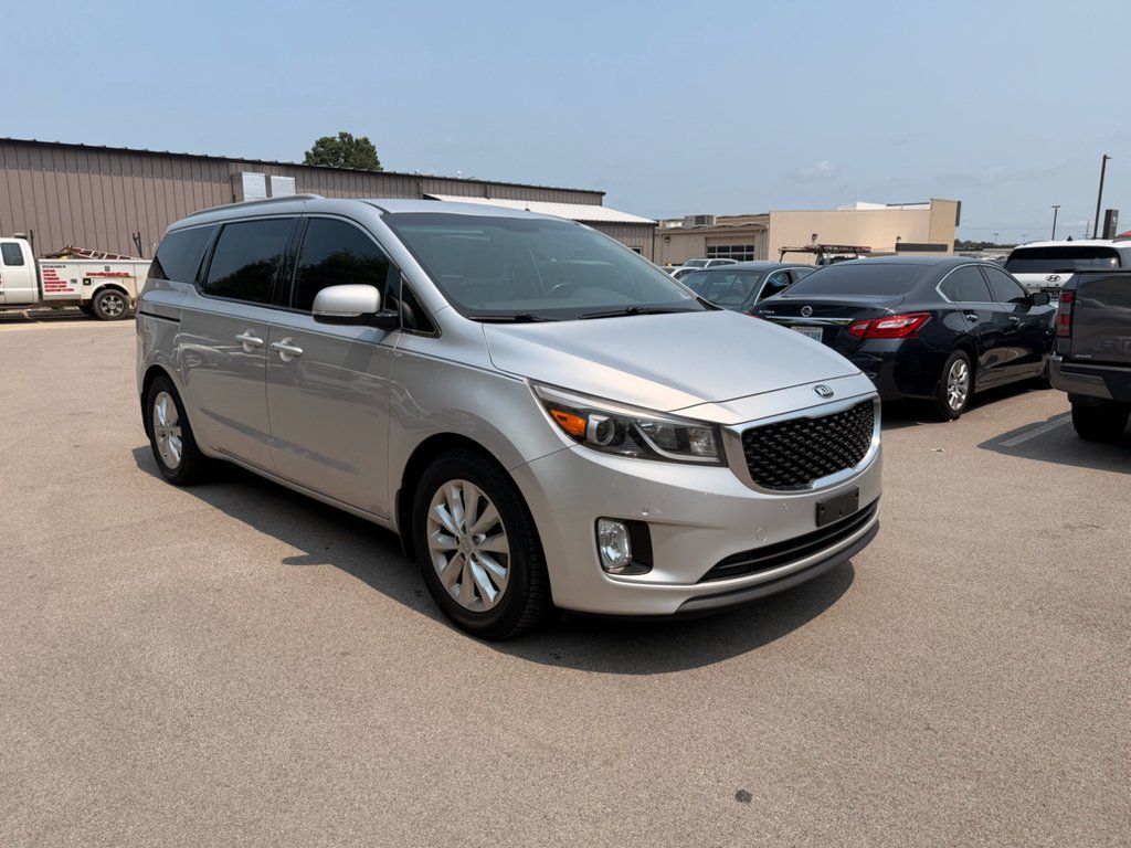 Used 2017 Bright Silver Kia EX image 3