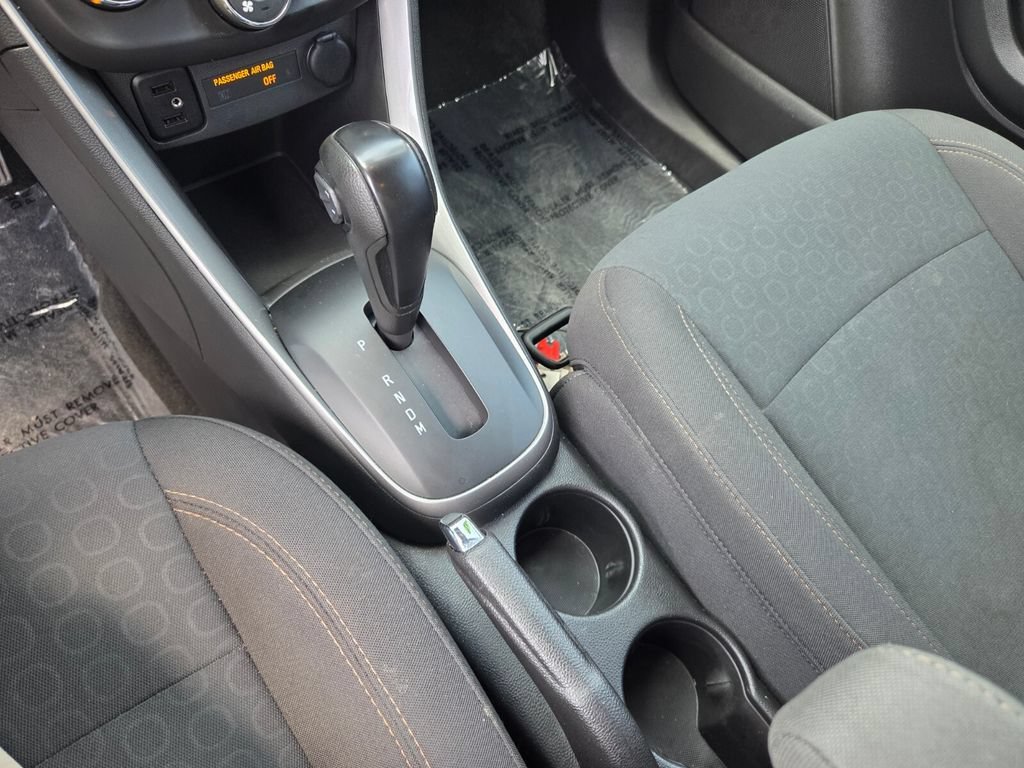 2022 Chevrolet Trax LS - Photo 24