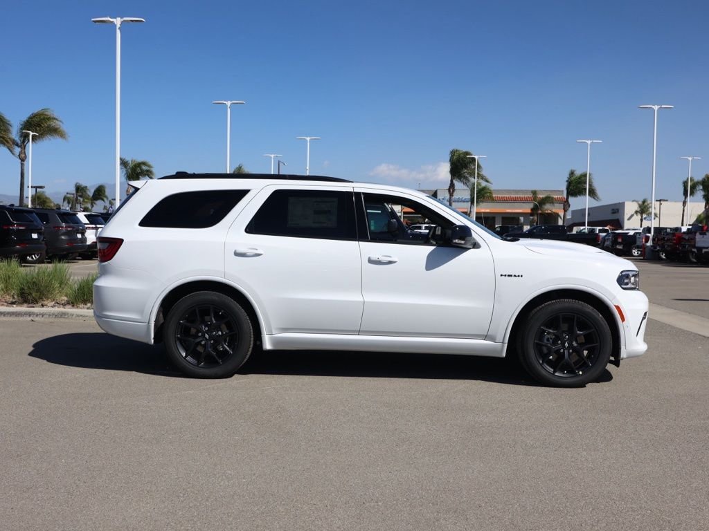 New 2026 White Knuckle Clear-Coat Exterior Paint Dodge GT Premium HEMI V8 image 2