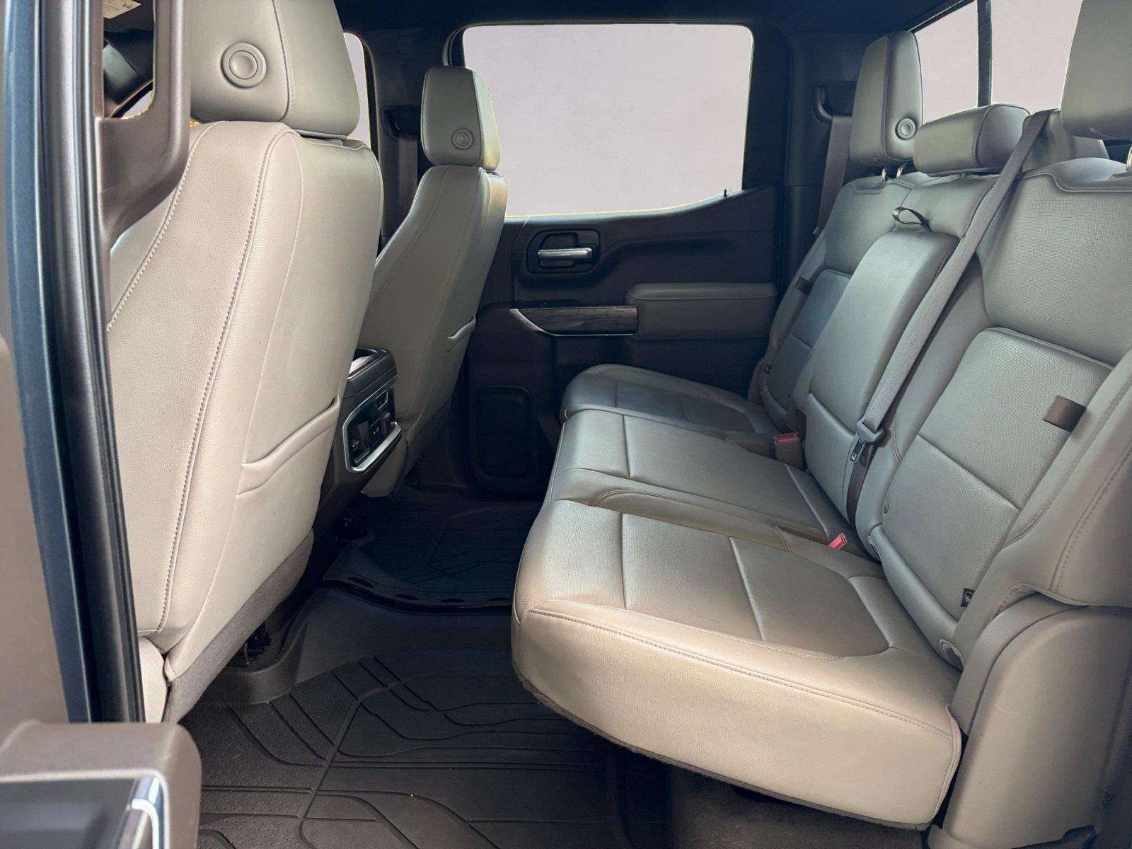 Used 2020 Shadow Gray Metallic Chevrolet LTZ image 13