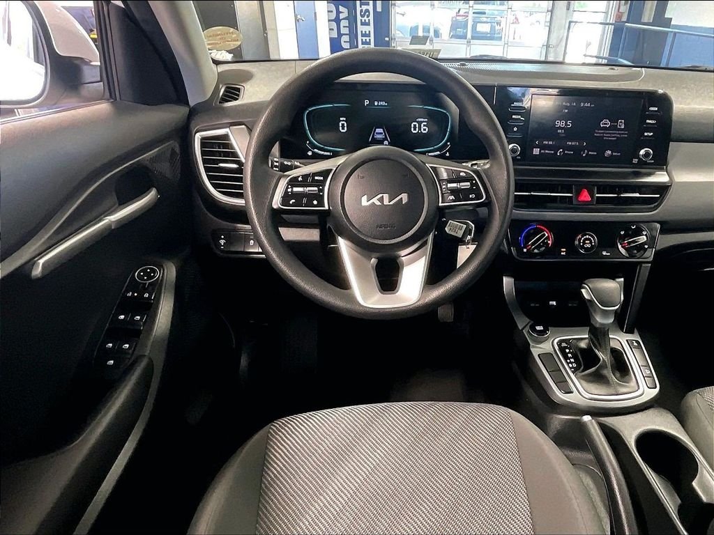 Used 2024 White Kia LX image 18