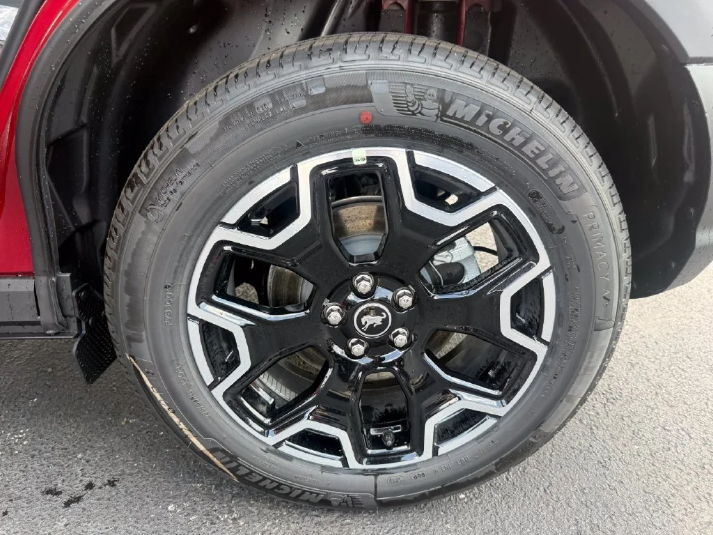 New 2026 Ruby Red Metallic Tinted Clearcoat Ford Outer Banks® image 33