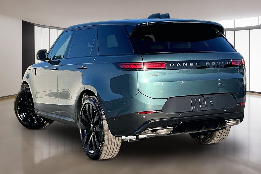 New 2026 Giola Green Land Rover SE image 3
