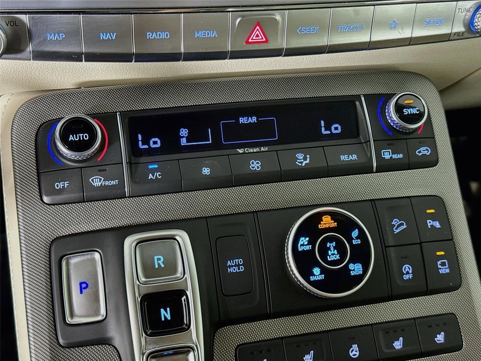 Used 2021 Hyper White Hyundai Calligraphy image 18
