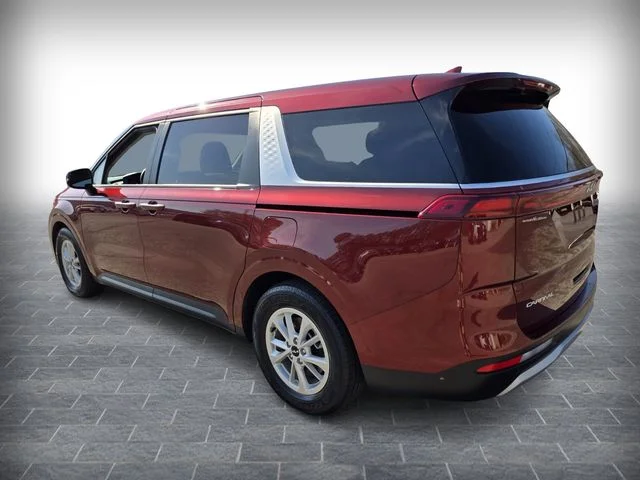 Used 2024 Red Kia LX image 5