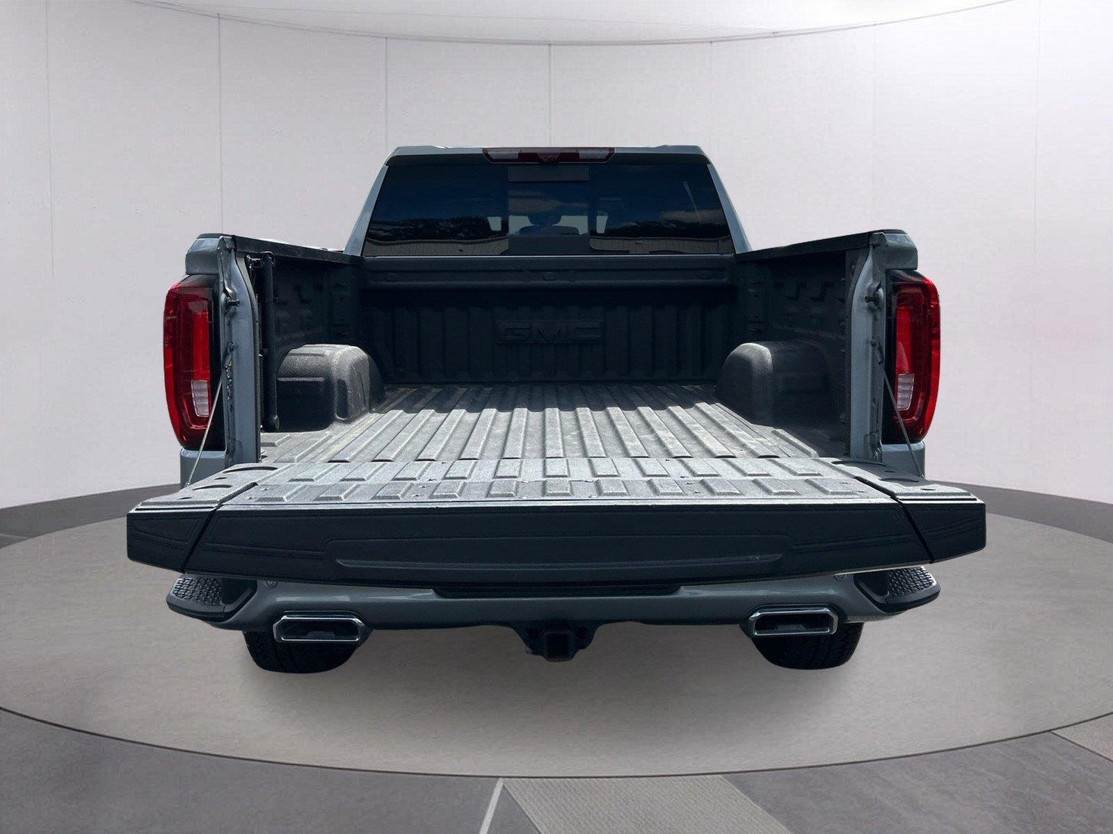 Certified Used 2025 Sterling Metallic GMC AT4 image 6