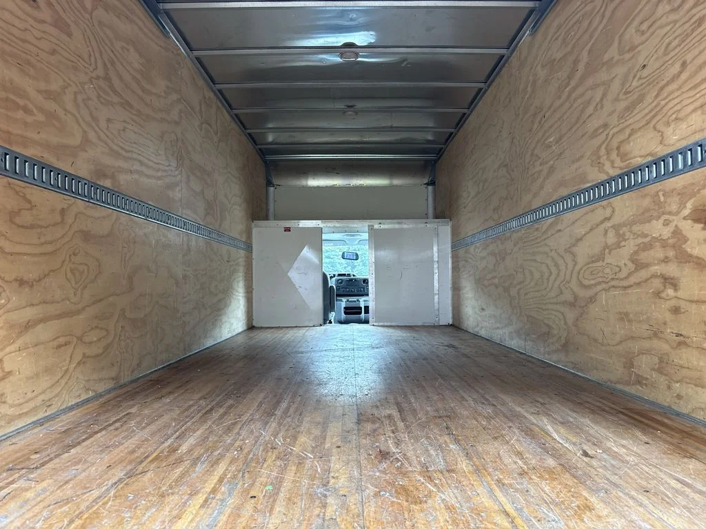 Used 2019 Oxford White Ford Base image 24