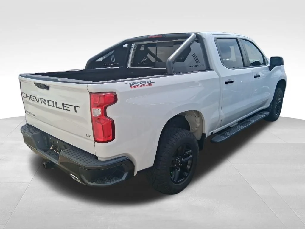 Used 2022 White Chevrolet LT Trail Boss image 2