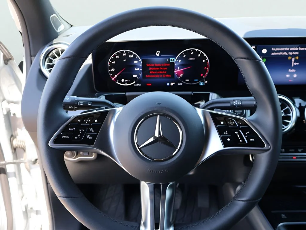 Used 2026 Cirrus Silver Metallic Mercedes-Benz GLA 250 image 30