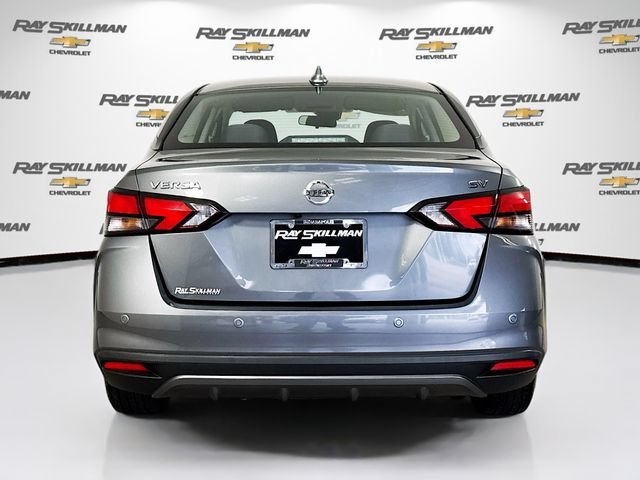Used 2022 Gun Metallic Nissan SV image 6