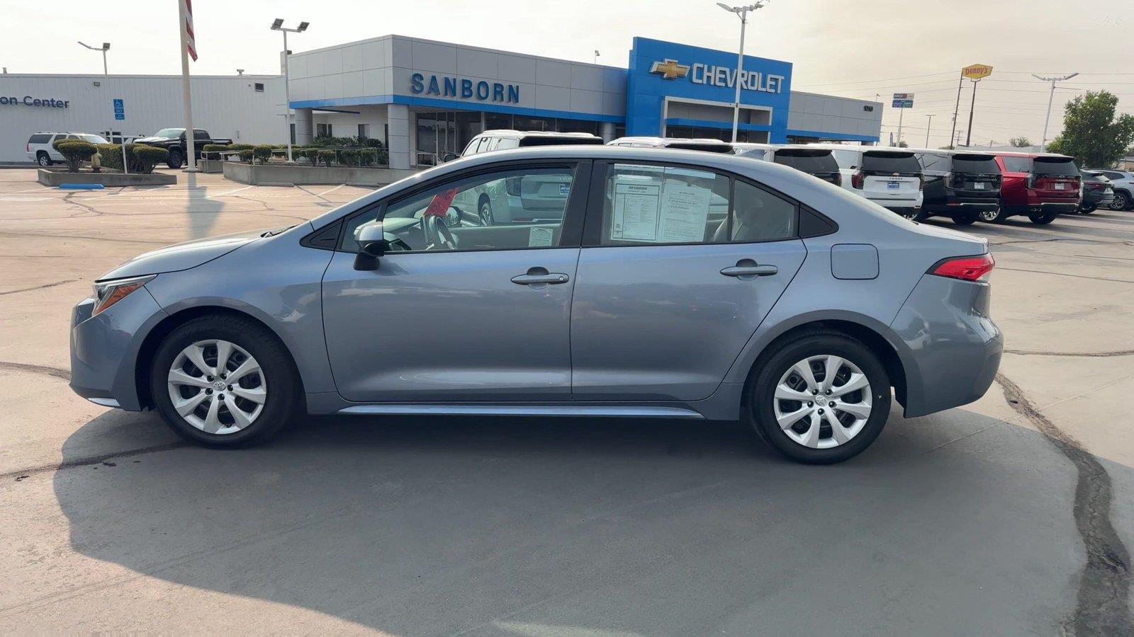 2021 Toyota Corolla LE - Photo 8
