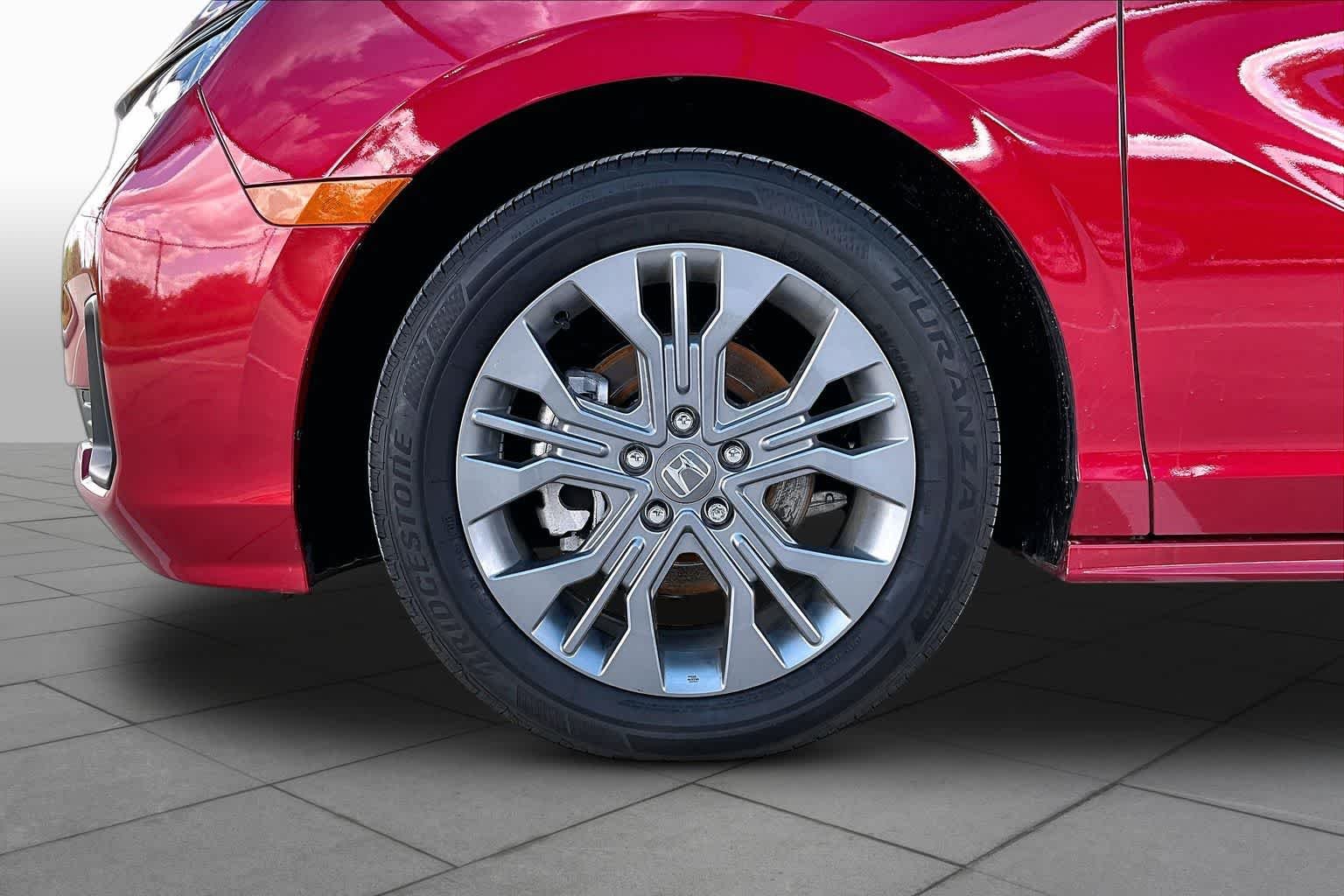 Used 2026 Radiant Red Metallic II Honda Touring image 11