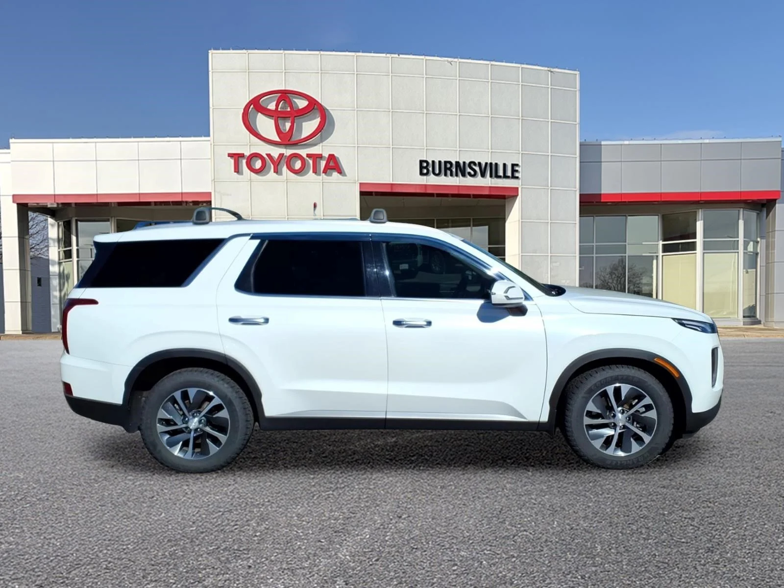 Used 2021 Hyundai Palisade SEL with VIN KM8R2DHE7MU222151 for sale in Burnsville, Minnesota