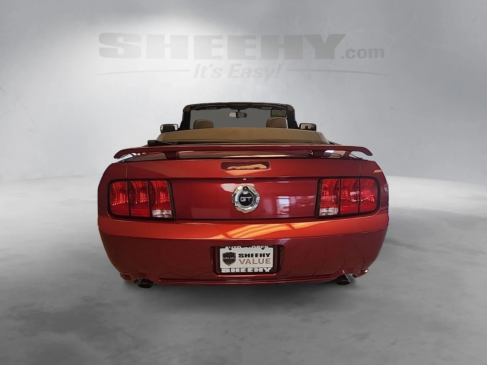 Used 2005 Red Ford GT Deluxe image 11