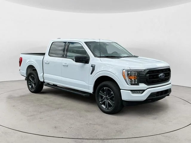 Used 2023 White Ford XLT image 3