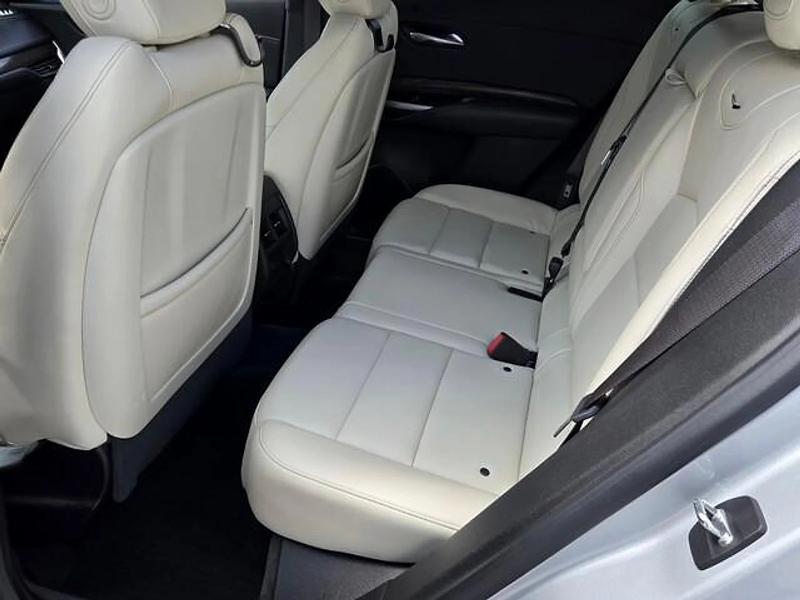 Used 2019 Radiant Silver Metallic Cadillac Sport image 11