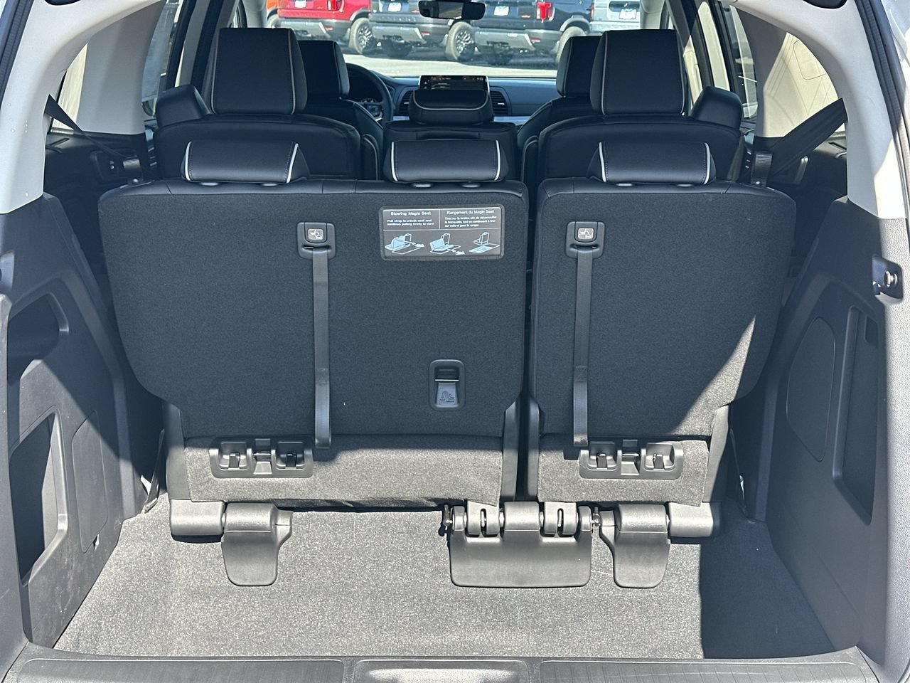 2026 Honda Odyssey Touring - Photo 25