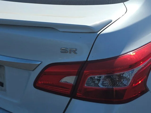Used 2017 White Nissan SR image 7