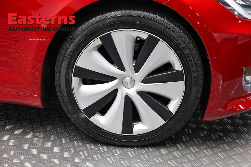 Used 2020 Red Tesla Long Range Plus image 24