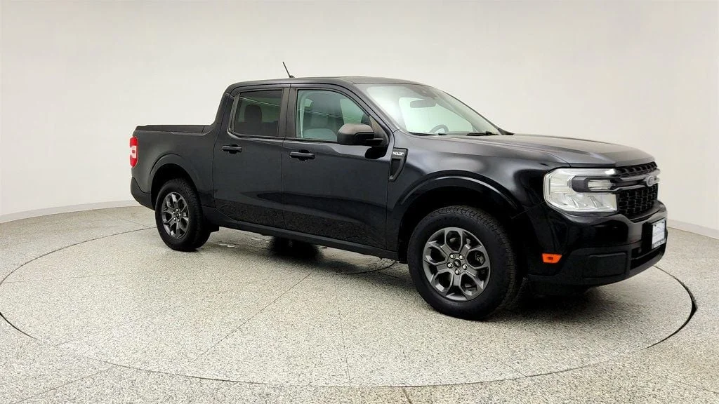 Used 2022 Shadow Black Ford XLT AWD SuperCrew image 3