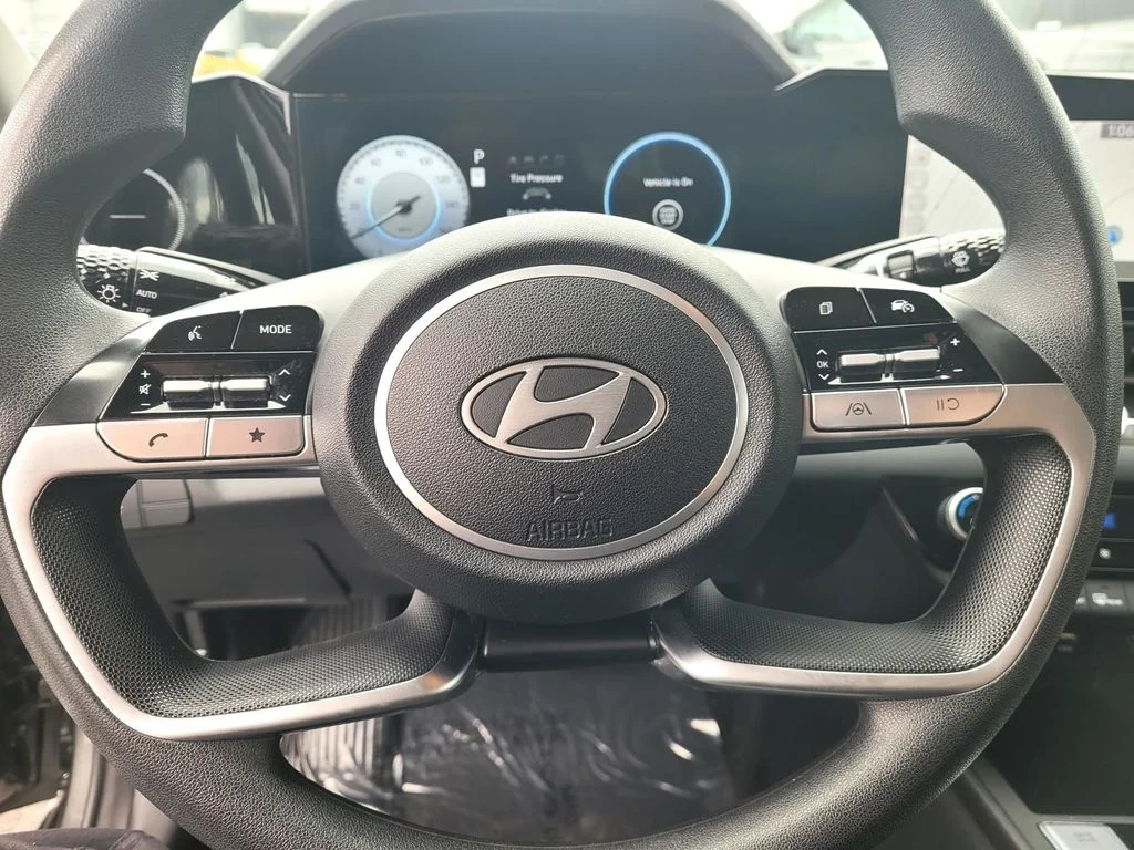 Used 2024 Gray Hyundai SEL image 25