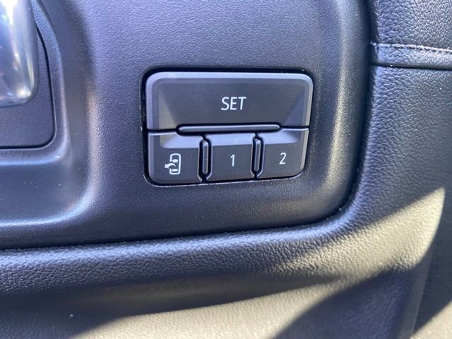 Used 2020 Black GMC SLT image 13