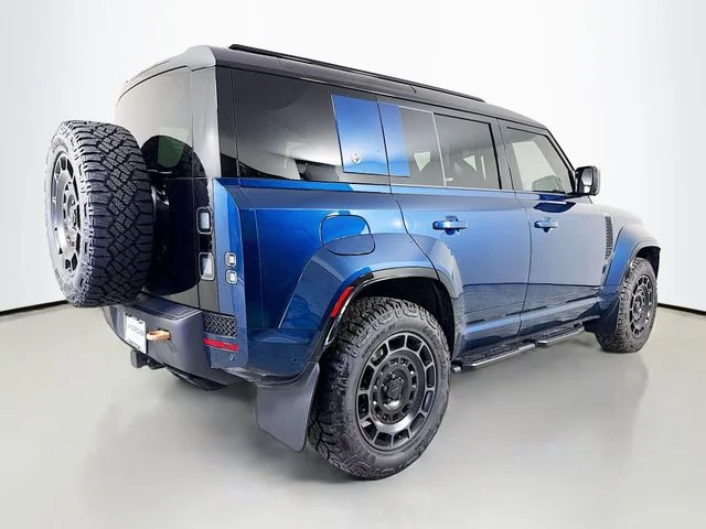 New 2026 Sargasso Blue Premium Metallic Land Rover OCTA image 5