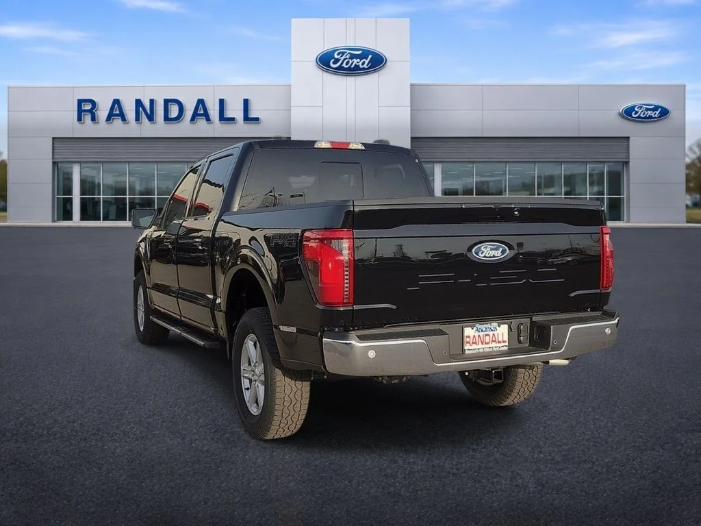 New 2026 Agate Black Metallic Ford XLT image 4