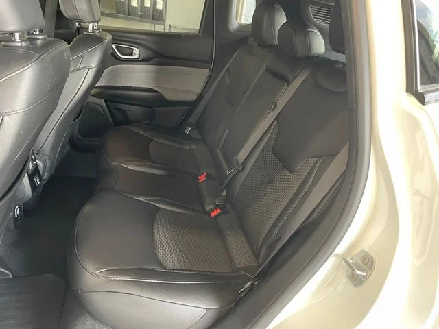 Used 2025 White Jeep Latitude image 16