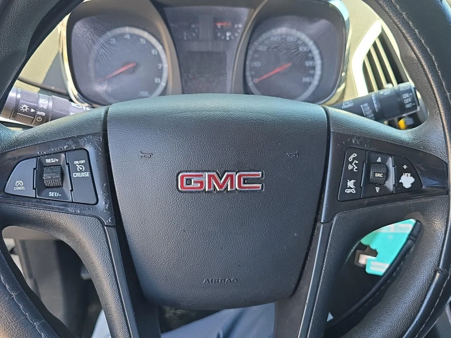 Used 2013 Champagne Silver Metallic GMC SLE image 10