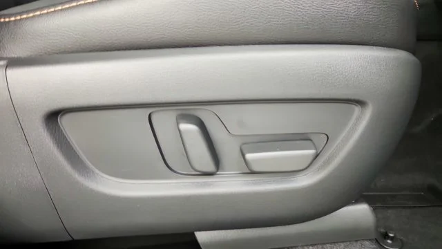 Certified Used 2025 White Mazda Premium image 37