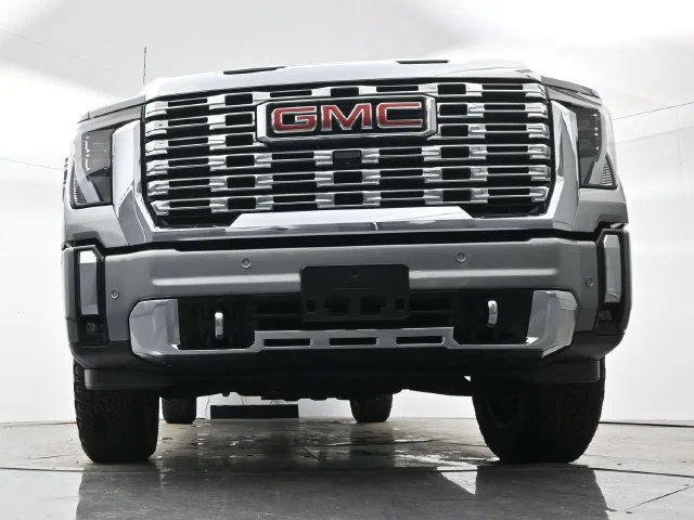Used 2025 Sterling Metallic GMC Denali image 23