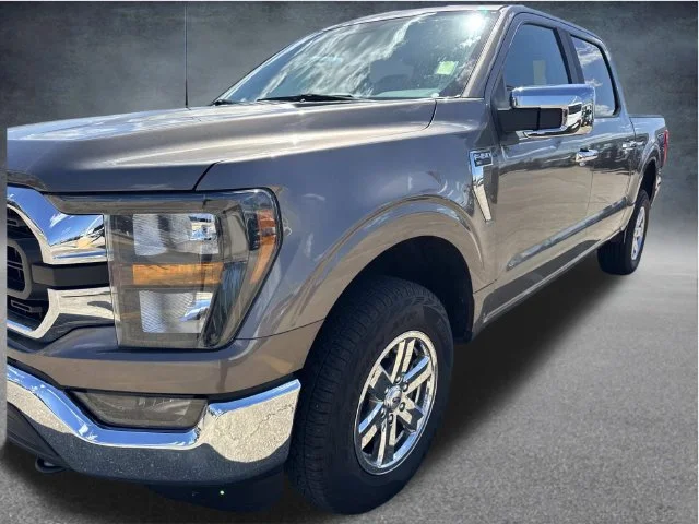 Used 2023 Gray Ford XLT image 8