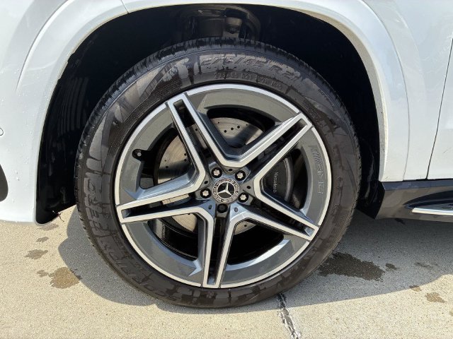 Certified Used 2026 Polar White Mercedes-Benz GLS 450 image 4