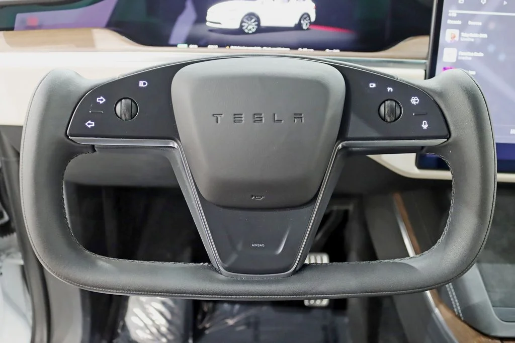 2022 Tesla Model X Base