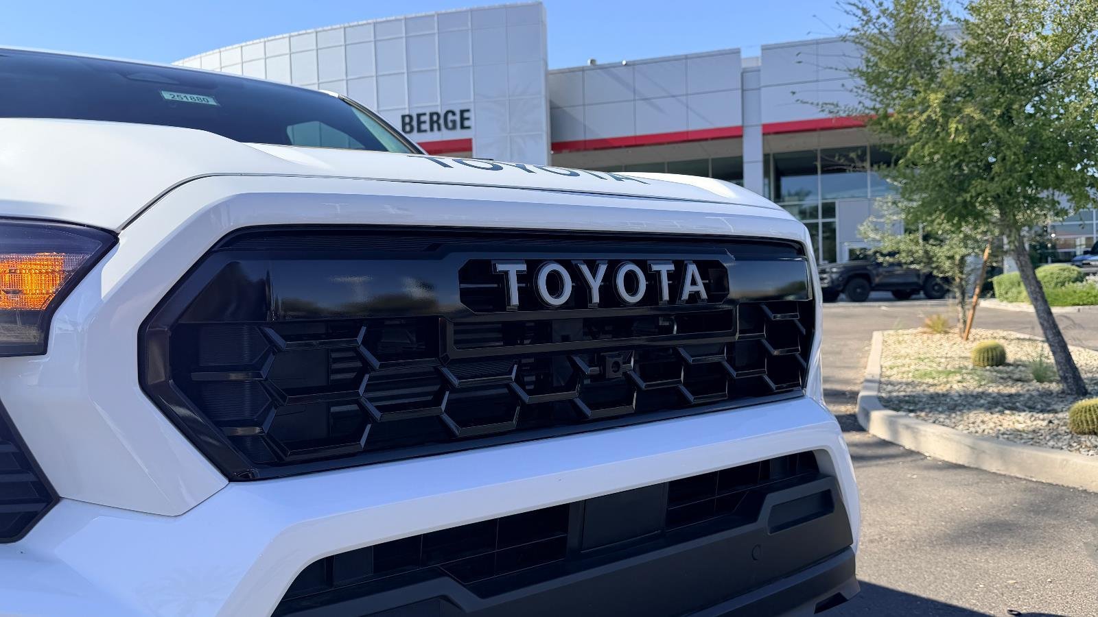 2025 Toyota Tacoma SR - Photo 11